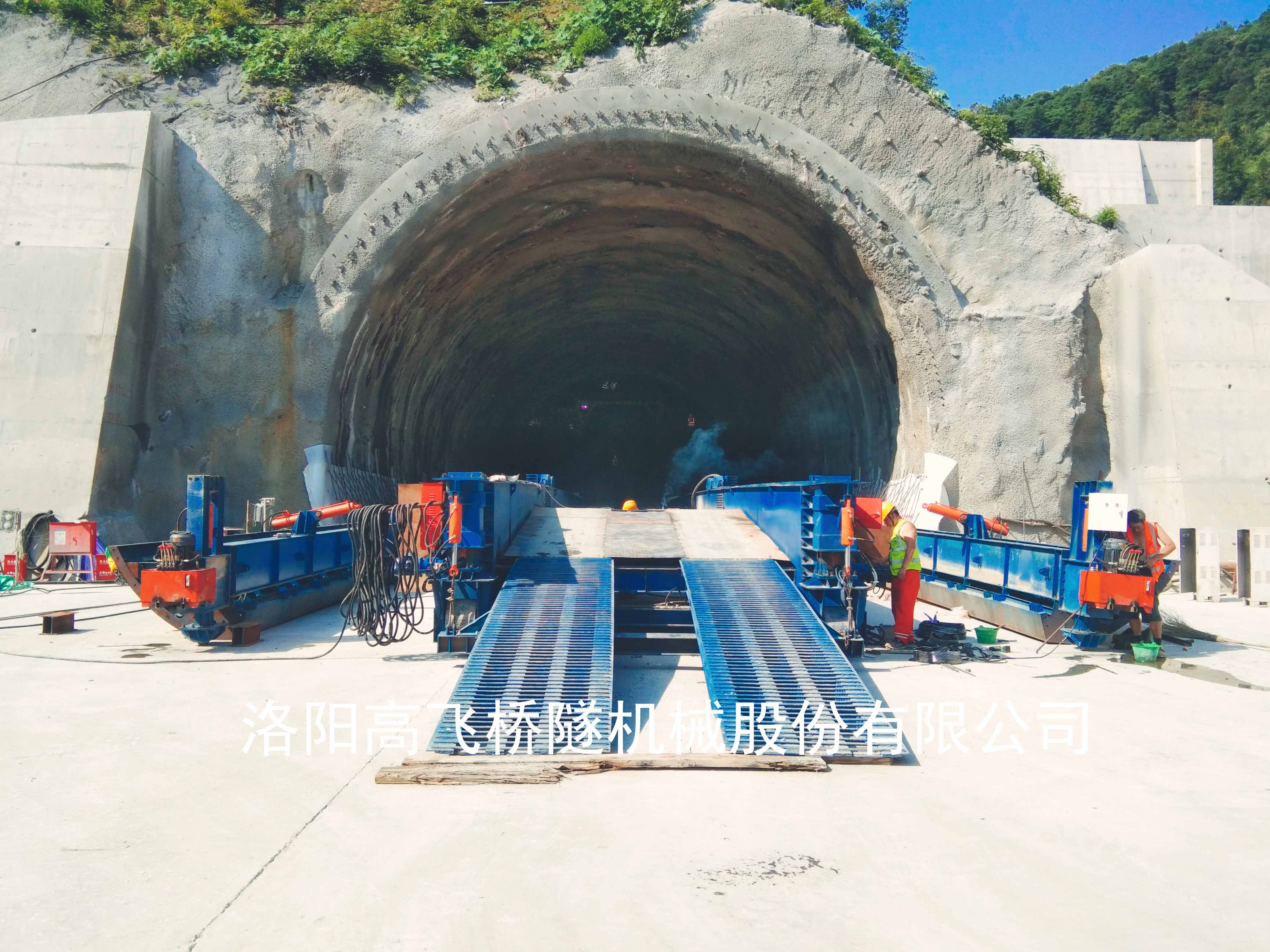 仰拱棧橋